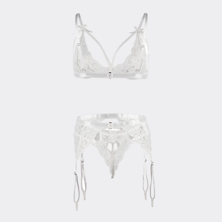 Three-piece Lingerie Set With Heart Garter - White