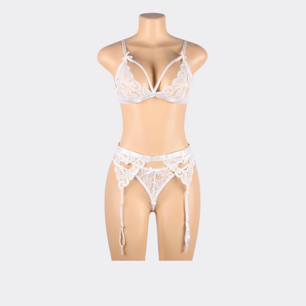 Three-piece Lingerie Set With Heart Garter - White